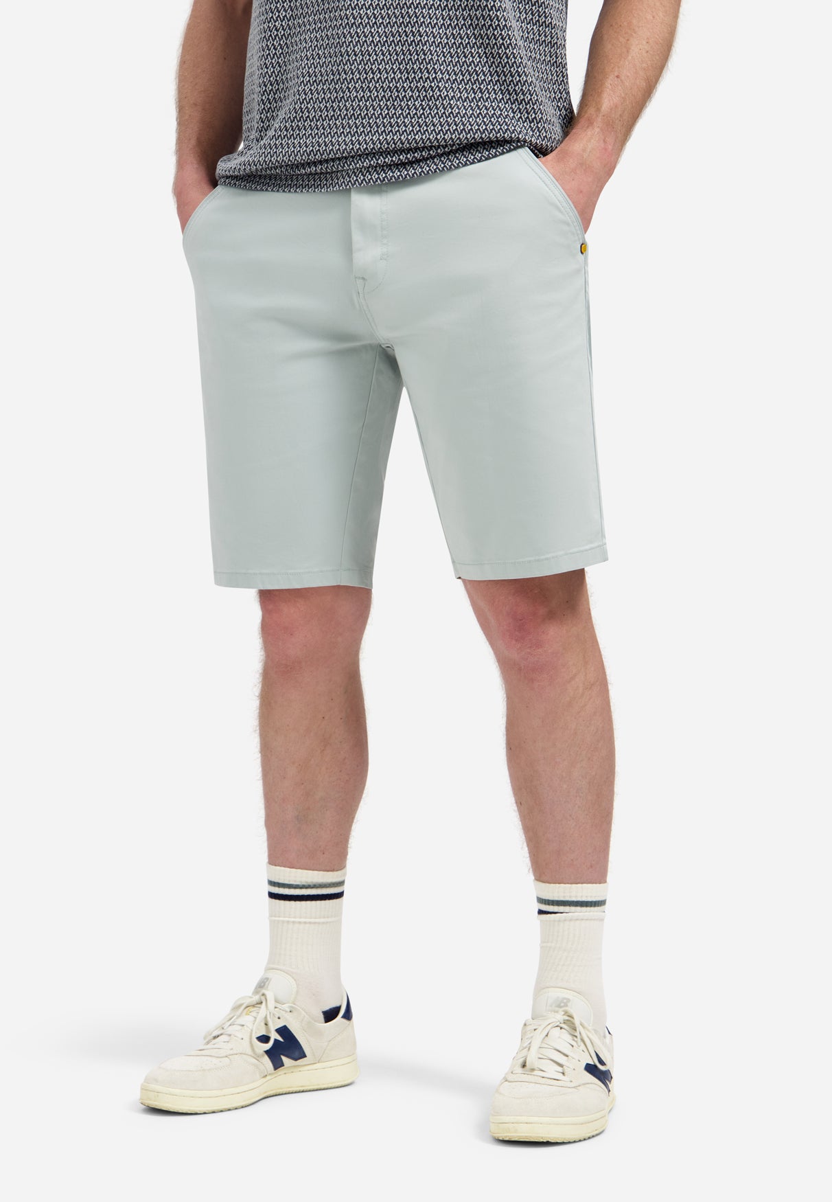 Stretch chino short | Misty Green