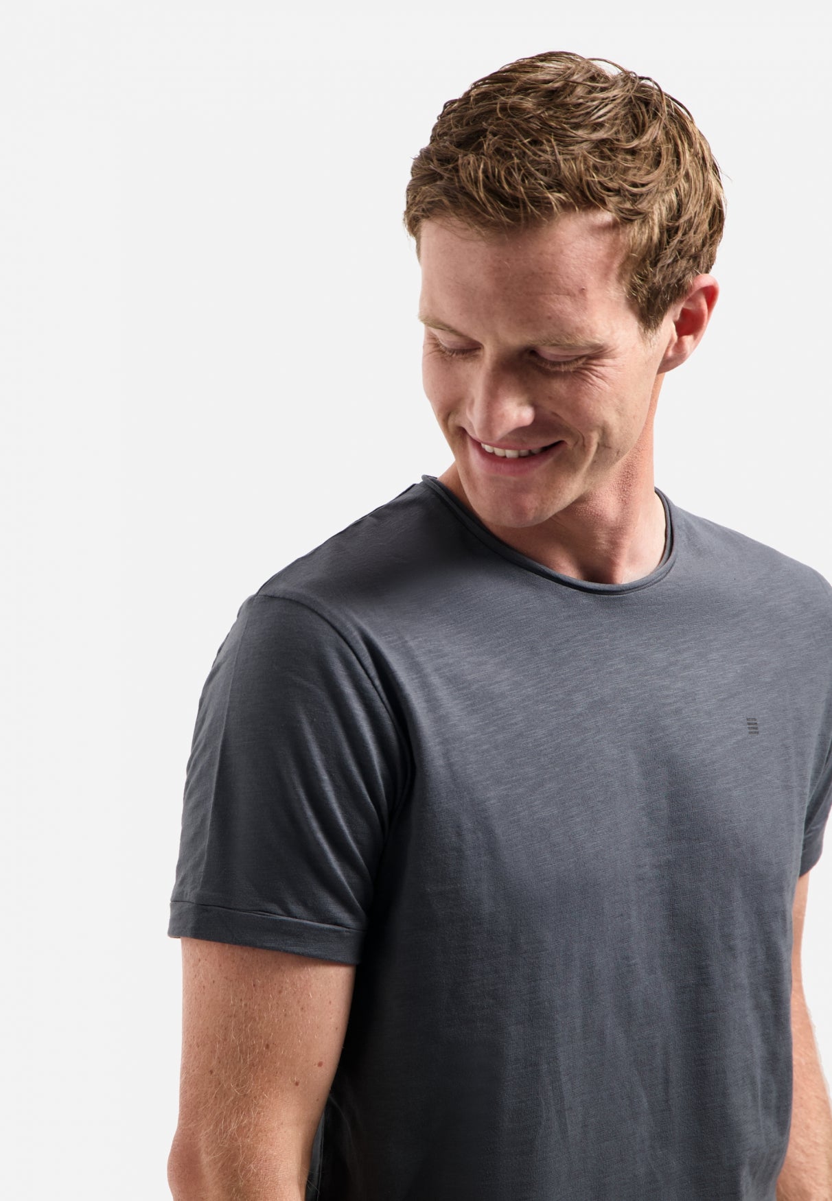 Timeless Basics Ronde Hals  T-shirt | Dark Grey