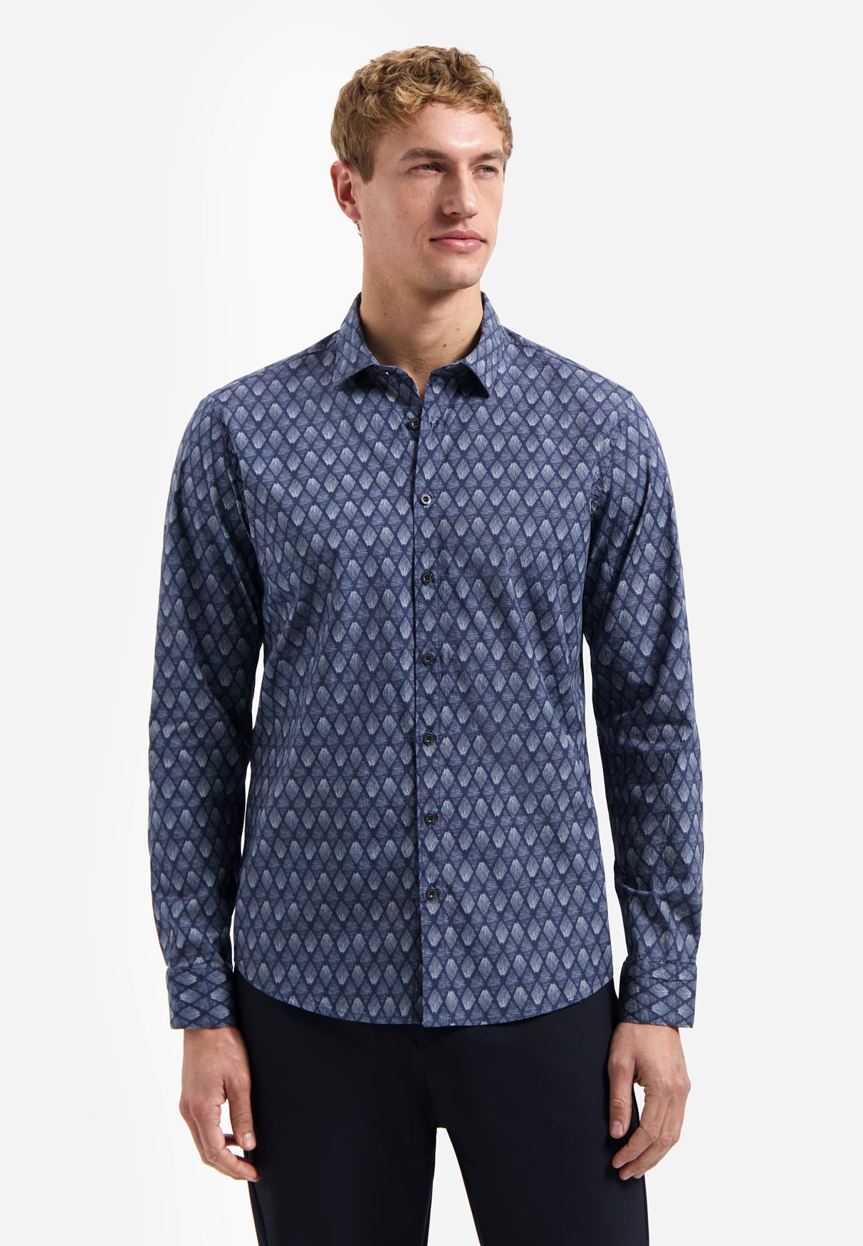 Stretch shirt met all-over print. | night