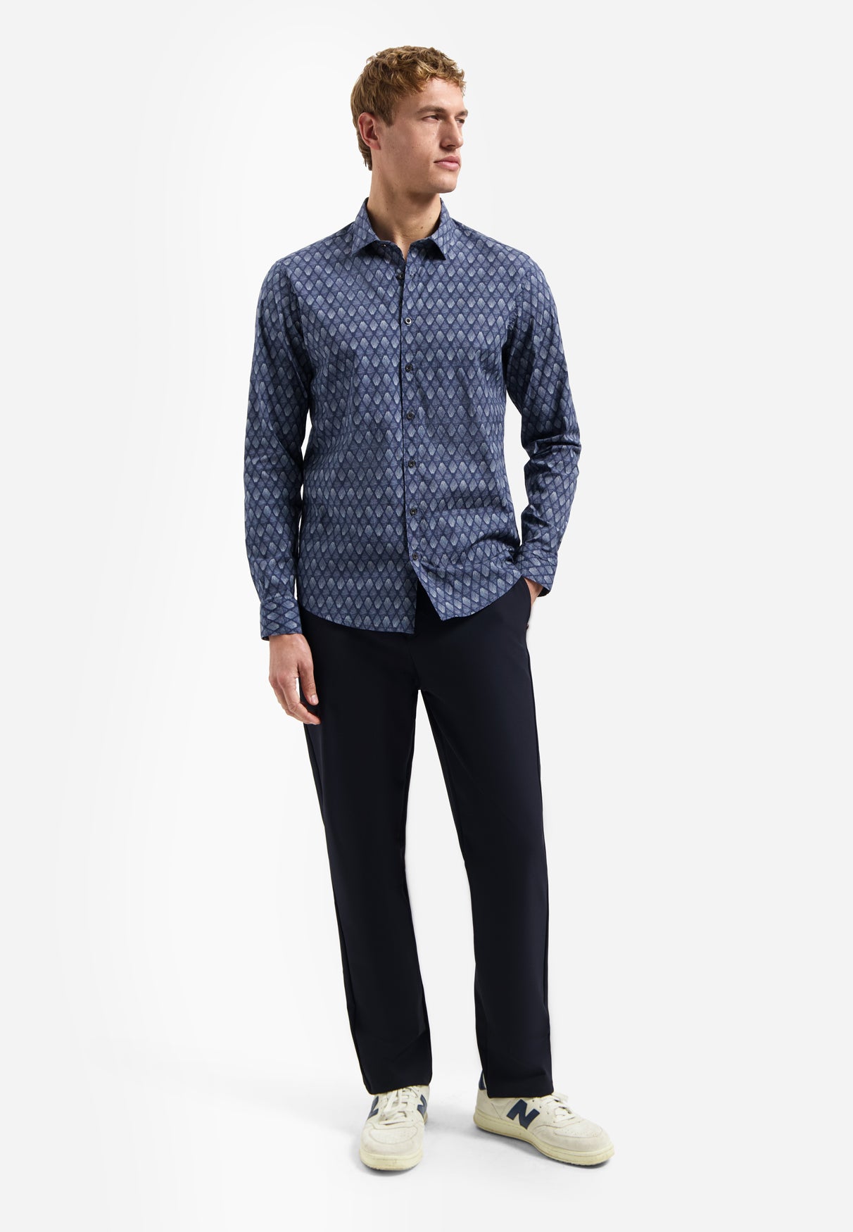 Stretch shirt met all-over print. | night