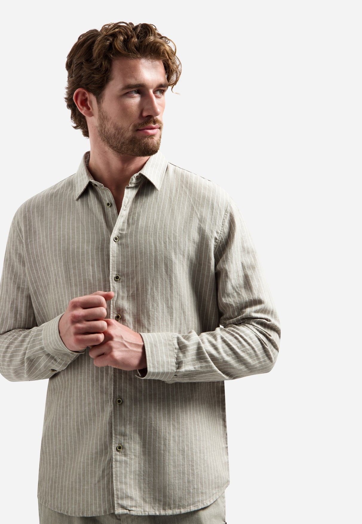 Shirt van linnenmix met fijne strepen | Taupe
