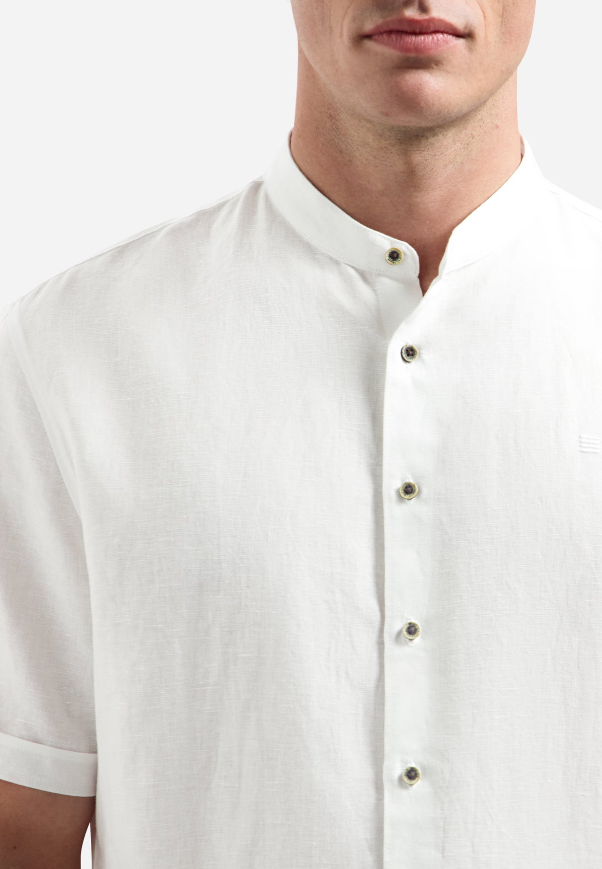 Linnenblend overhemd met korte mouw en staande kraag | White