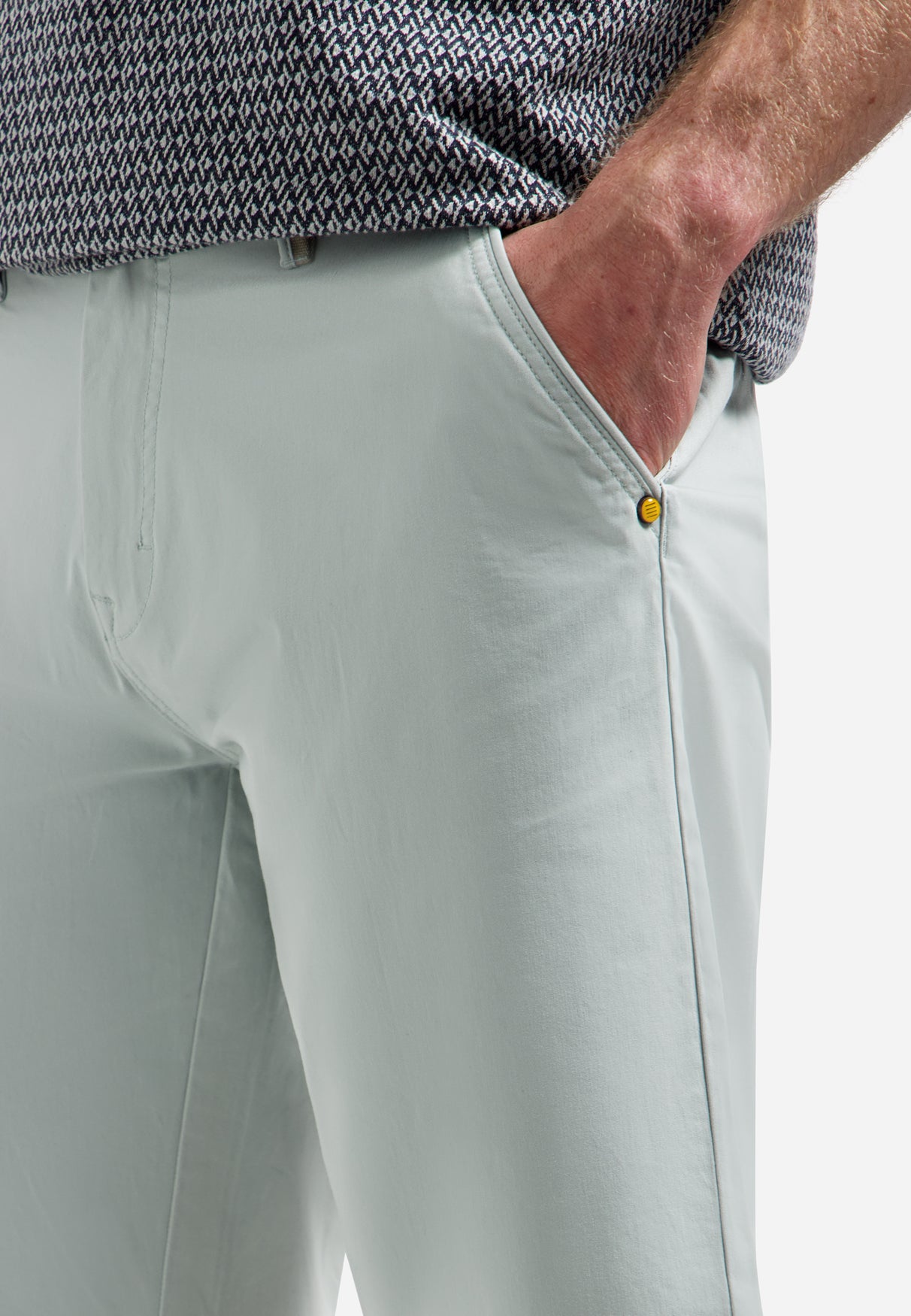 Stretch chino short | Misty Green